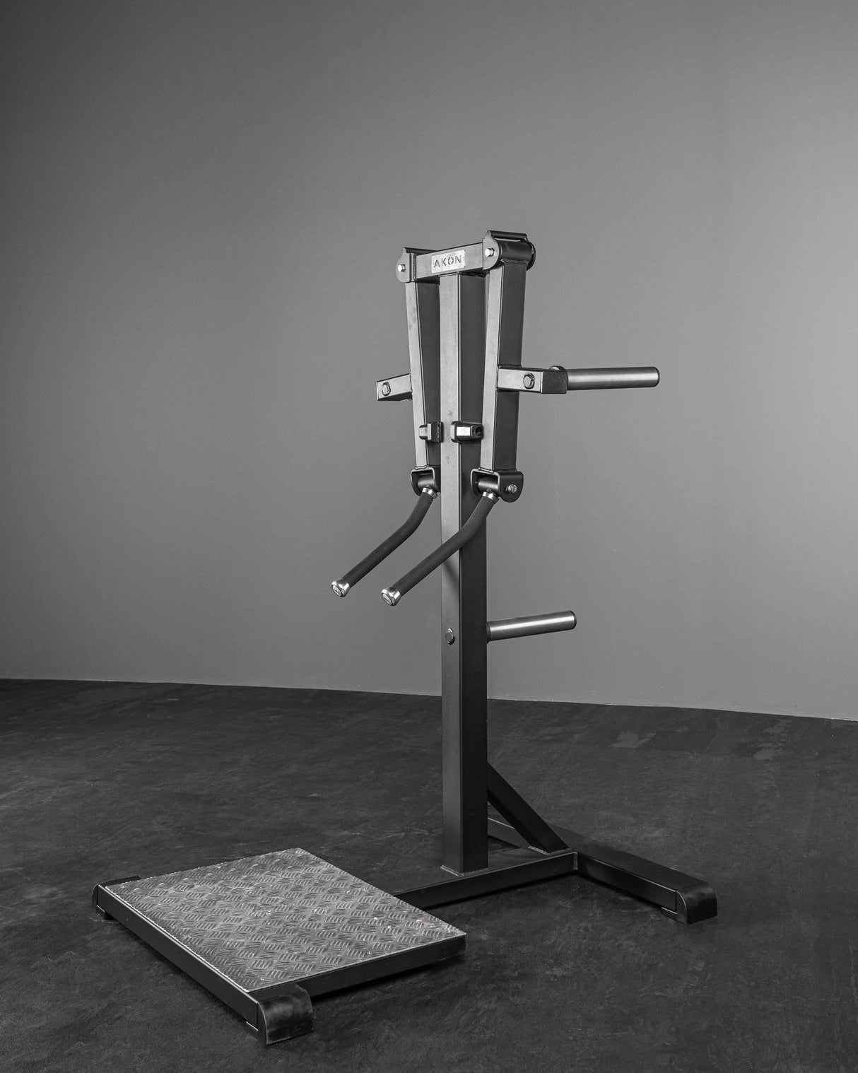 Máquina Elevaciones Laterales de Palanca de Pie