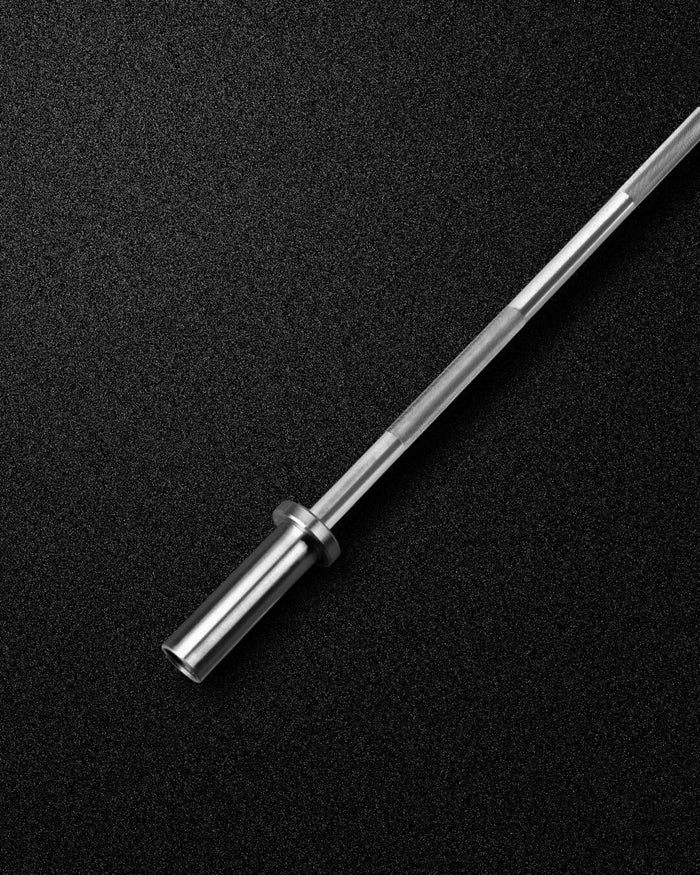 Formato compacto optimizado (120 cm / 10 kg / 85 cm de zona de agarre / 16 cm de carga por manga)